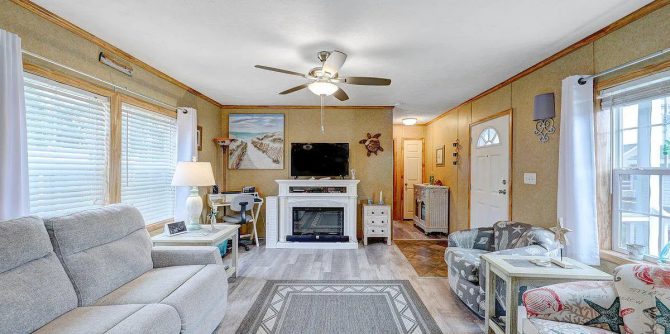 7 Coastal Living Room Decor Tips for Single-Wide Mobile Homes